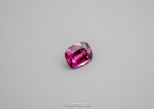 Rhodolite Garnet - 2,71 ct