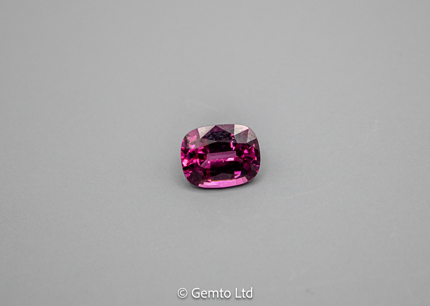 Rhodolite Garnet - 2,71 ct