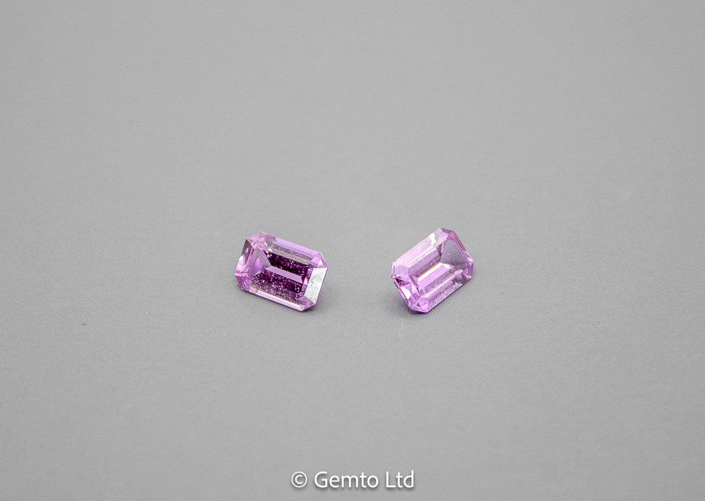 Purple Sapphires (pair) - Unheated - 1,57 cts